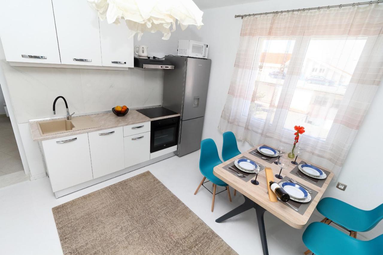 Apartmani Kike Макарска Экстерьер фото