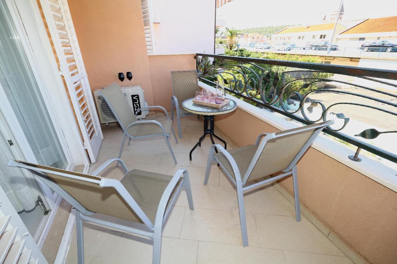 Apartmani Kike Макарска Экстерьер фото
