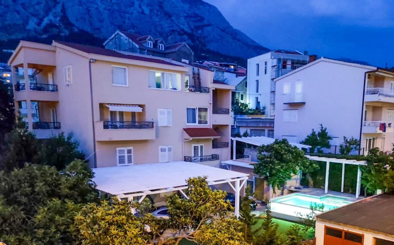 Apartmani Kike Макарска Экстерьер фото